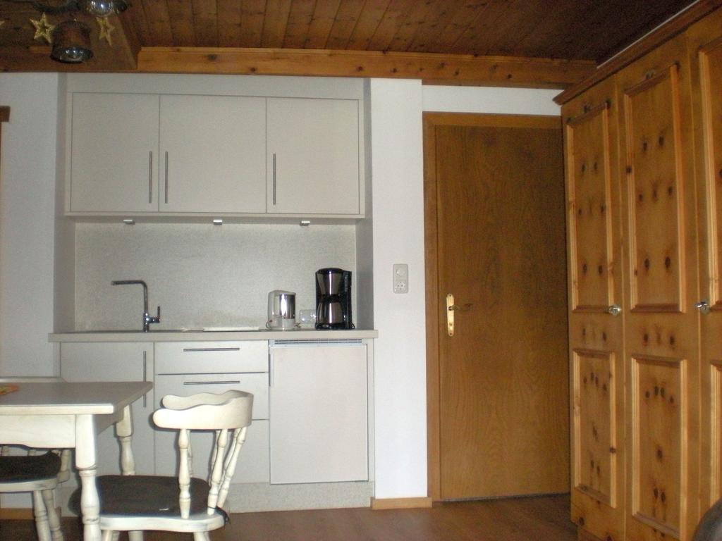 Haus Schwaighofer Apartment นอยเคียร์เชน อัม โกรสเวเนดิเกอร์ ภายนอก รูปภาพ
