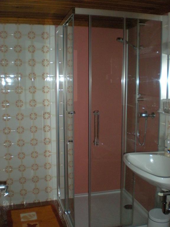 Haus Schwaighofer Apartment นอยเคียร์เชน อัม โกรสเวเนดิเกอร์ ภายนอก รูปภาพ