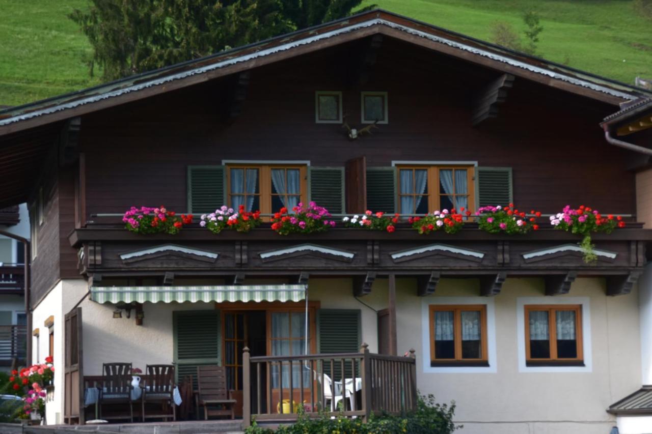 Haus Schwaighofer Apartment นอยเคียร์เชน อัม โกรสเวเนดิเกอร์ ภายนอก รูปภาพ